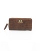 Leather Wallet. Zip Closure. Metal Details. Front Logo. 23*16*4 Cm.