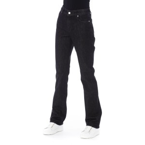 Regular Jeans With Logoed Button. Front Pockets With Tricolor Insert. Rear Pockets.