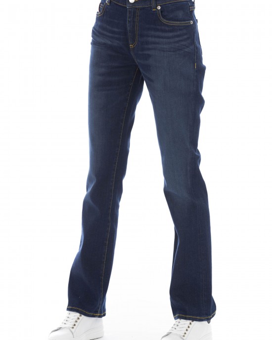 Regular Jeans With Logoed Button. Front Pockets With Tricolor Insert. Rear Pockets.