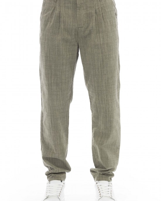 Chino Trousers. Front Zipper And Button Closure. Side Pockets. Back Welt Pockets.