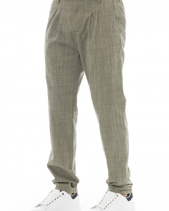 Chino Trousers. Front Zipper And Button Closure. Side Pockets. Back Welt Pockets.