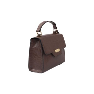 Shoulder Bag. Flap With Magnetic Button Closure. Logoed Lining. Internal Compartments. Golden Details. Front Logo. 23*9*19cm.