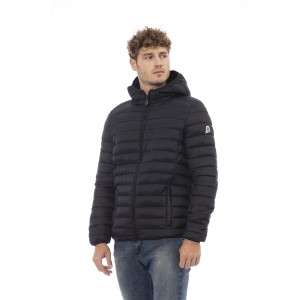 Men's Jacket With Hood. Horizontally Quilted. Customized Braces Inside That Allow The Garment To Be Worn As If It Were A Backpack. Contrasting Patch On The Left Sleeve. Wrists And Bottom With Matching Elastic. Light Padding (approximately 100g).