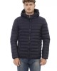 Men's Jacket With Hood. Horizontally Quilted. Customized Braces Inside That Allow The Garment To Be Worn As If It Were A Backpack. Contrasting Patch On The Left Sleeve. Wrists And Bottom With Matching Elastic. Light Padding (approximately 100g).