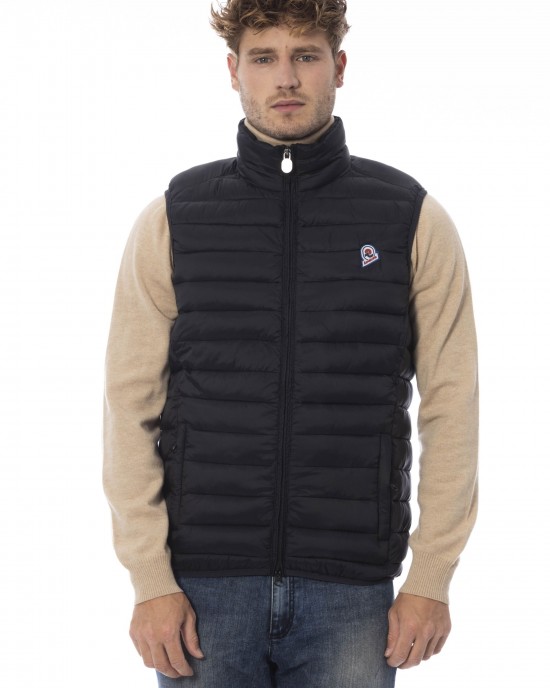 Men's Vest. Horizontally Quilted. Contrast Chest Patch. Bottom With Matching Elastic. Light Padding (approximately 100g).