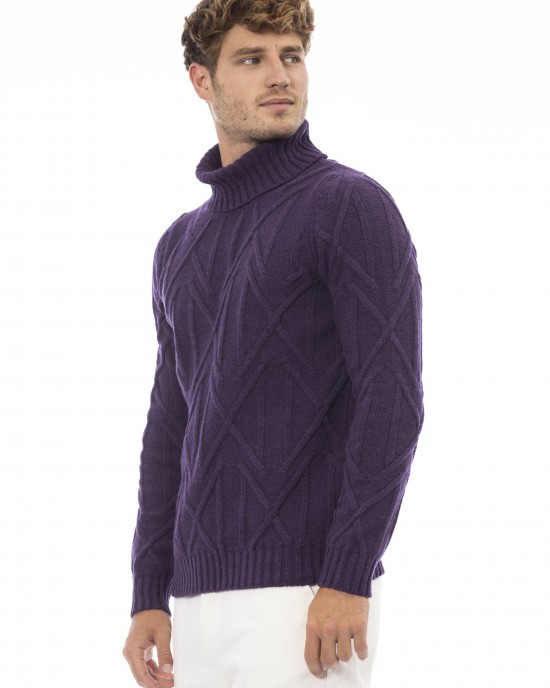 Turtleneck Sweater. Long Sleeves. Rib Collar. Cuffs And Bottom Hem.