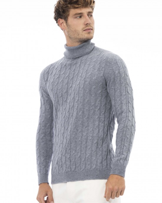 Turtleneck Sweater. Long Sleeves. Fine Rib Collar. Cuffs And Bottom Hem. Regular Fit.