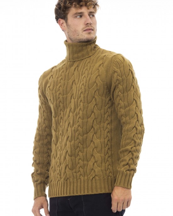 Turtleneck Sweater. Long Sleeves. Ribbed Collar. Cuffs And Bottom.