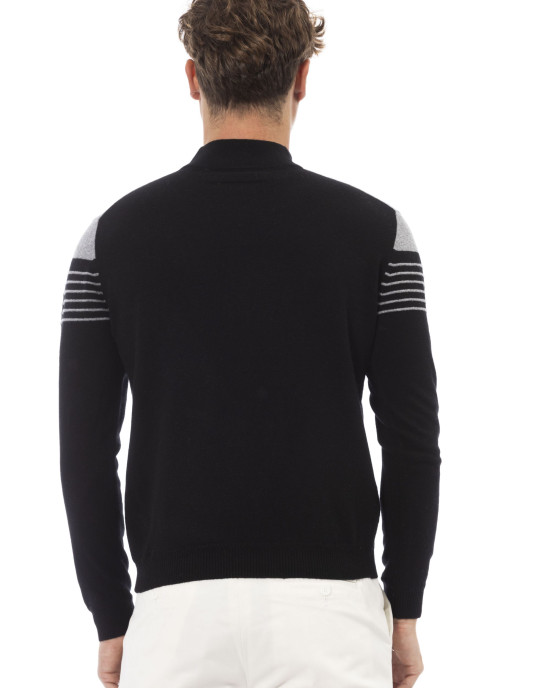 Mock Neck Sweater. Long Sleeves. Fine Rib Collar. Cuffs And Bottom Hem. Regular Fit.