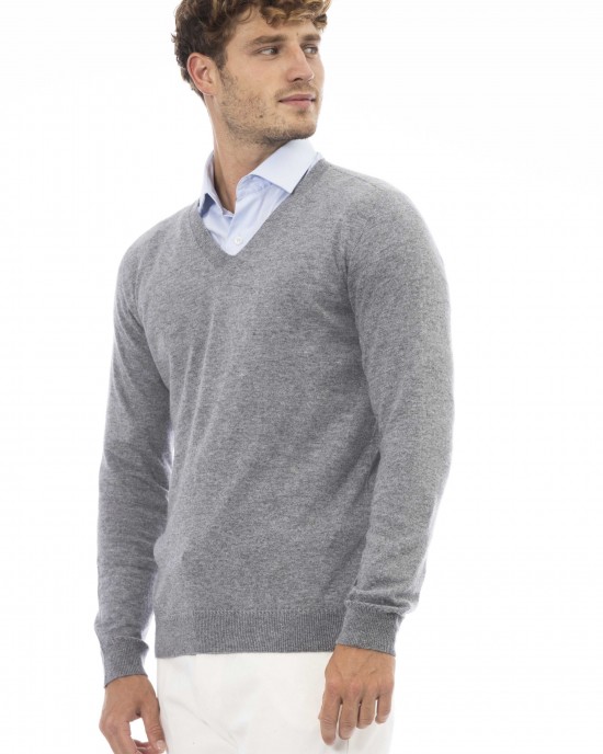 V-neck Sweater Long Sleeves. Fine Rib Collar. Cuffs And Bottom Hem. Regular Fit.