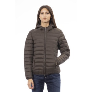 Women's Jacket With Hood. Horizontally Quilted. Customized Braces Inside That Allow The Garment To Be Worn As If It Were A Backpack. Contrasting Patch On The Left Sleeve. Wrists And Bottom With Matching Elastic. Light Padding (approximately 100g).