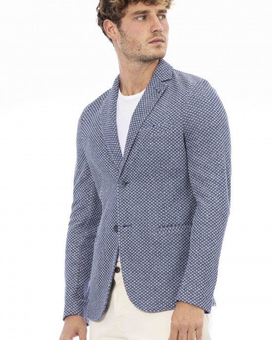 Fabric Jacket. Classic Model. Front Pockets. Button Closure.