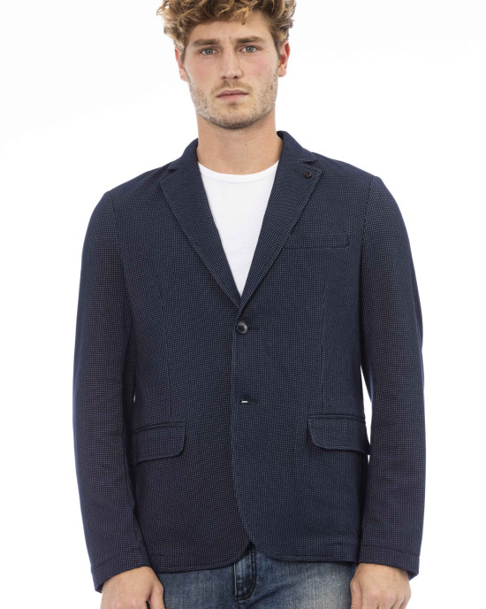 Fabric Jacket. Classic Model. Front Pockets. Button Closure.