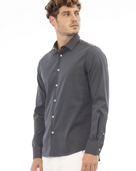 Regular Fit Shirt. Italian Collar. Front Closure With Buttons. Closure With Buttons On The Cuffs.