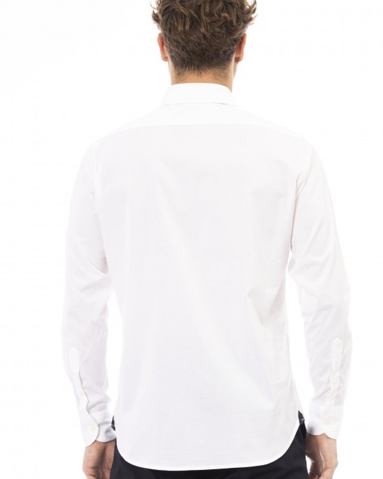 Shirt. Short Button-down Neck. Front Closure With Buttons. Button Closure On Cuffs.