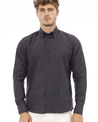 Shirt. Short Button-down Neck. Front Closure With Buttons. Button Closure On Cuffs.