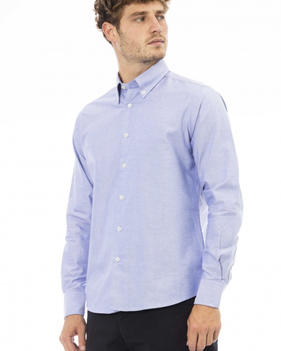 Shirt. Short Button-down Neck. Front Closure With Buttons. Button Closure On Cuffs.