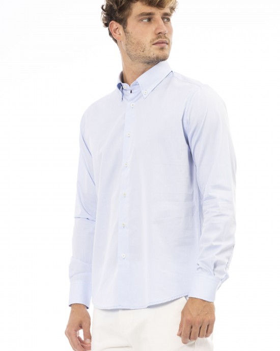 Regular Fit Shirt. Italian Collar. Front Closure With Buttons. Closure With Buttons On The Cuffs.