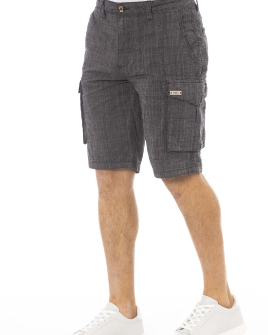 Cargo Shorts. Non Uniform Color Fabric. Front Zipper And Button Closure. Side Pockets And Pockets At The Bottom Of The Garment. Back Welt Pockets.