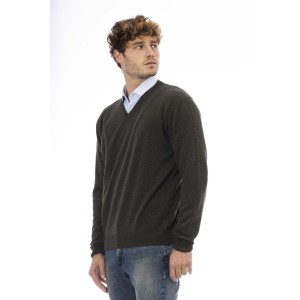 V-neck Sweater. Long Sleeves. Neck Cuffs And Bottom Of Fine Ribbed Knit. Regular Fit. Embroidered Logo.