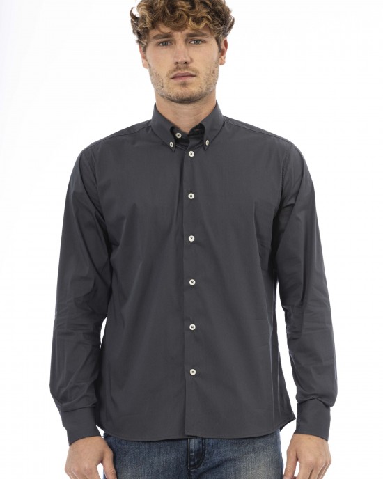 Shirt. Short Button-down Neck. Front Closure With Buttons. Button Closure On Cuffs