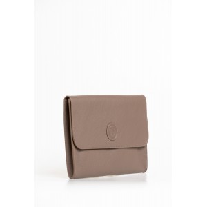 Clutch. Magnetic Button Closure. Internal Compartments. Back Pocket. 26*20*3.