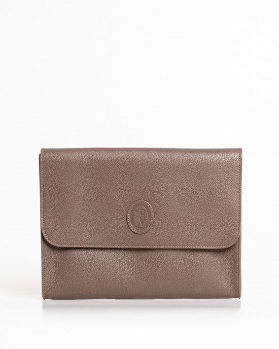 Clutch. Magnetic Button Closure. Internal Compartments. Back Pocket. 26*20*3.