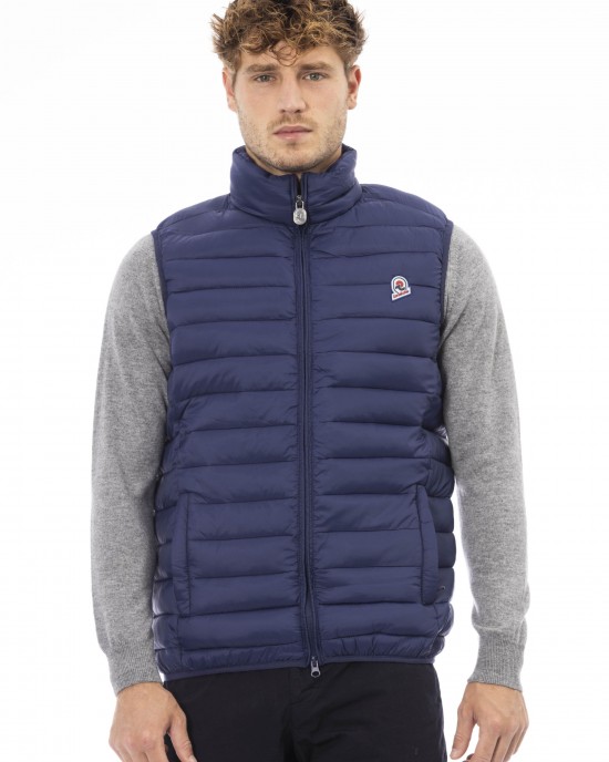 Men's Vest. Horizontally Quilted. Contrast Chest Patch. Bottom With Matching Elastic. Light Padding (approximately 100g).