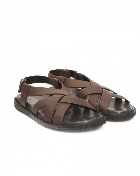 Woven Sandals In Real Leather. Adjustable Closure With Buckle. Rubber Sole.