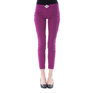 Skinny Pants. Lateral Closure With Zip. Frontal Application
