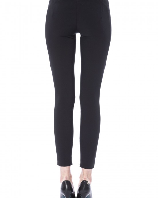 Skinny Pants. Lateral Closure With Zip. Frontal Application