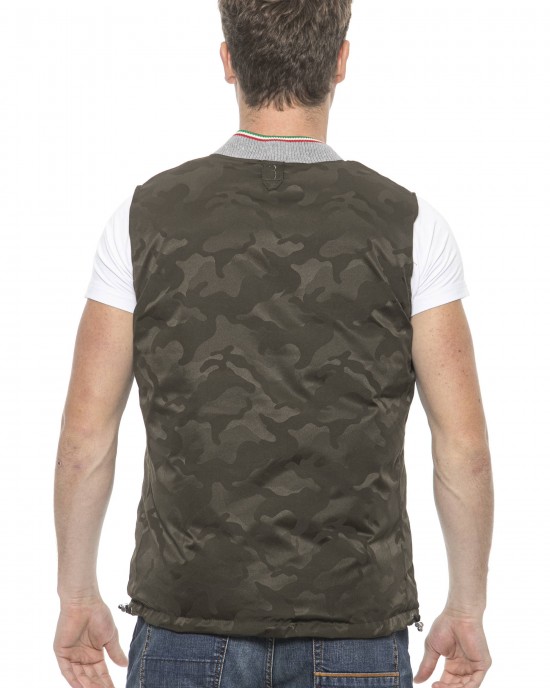 Men's Vest. Neck Edge In Contrasting Knit.