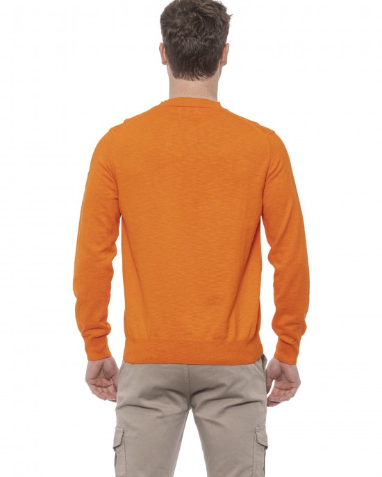 Man Sweater. Crewneck. Solid Color.