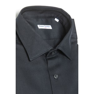 Medium Slim Collar Shirt.