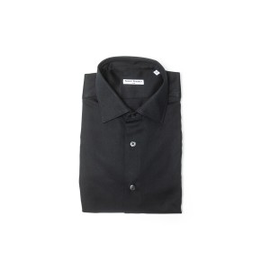 Medium Slim Collar Shirt.