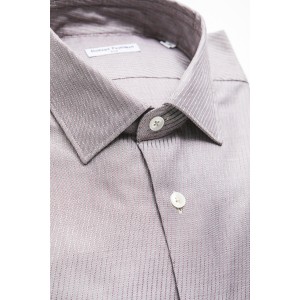 Medium Slim Collar Shirt.