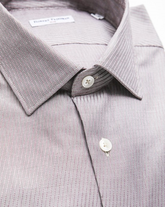 Medium Slim Collar Shirt.