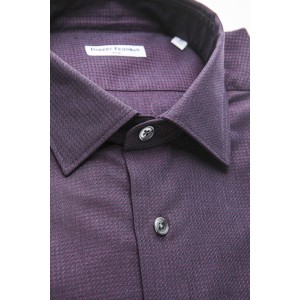 Medium Slim Collar Shirt.