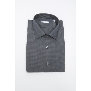 Medium Slim Collar Shirt.