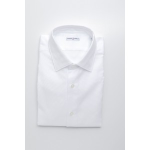 Medium Slim Collar Shirt.