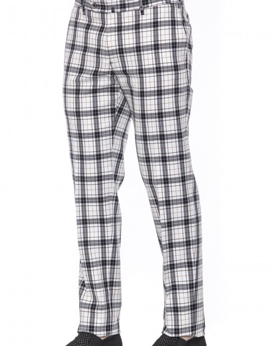 Men's Trousers. Checked Fabric. Overlapping Closure With Button And Zip. Side Pockets. Rear Welt Pockets.