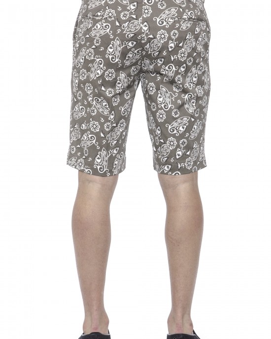 Men's Bermuda Shorts. Patterned Fabric. Closure With Hook And Zip. Side Pockets. Rear Welt Pockets.