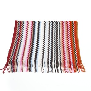 Scarf With Fringes With A Geometric Pattern And Bright Colors! Size: 180cm X 45cm