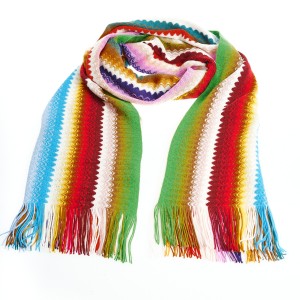 Scarf With Fringes With A Geometric Pattern And Bright Colors! Dimensions: 200cm X 50cm + Fringes