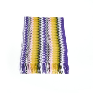 Scarf With Fringes With A Geometric Pattern And Bright Colors! Dimensions: 210 Cm X 30 Cm + Fringes