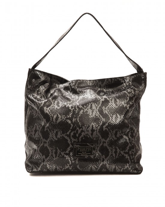 Leather Shoulder Bag With Adjustable Shoulder Strap. Python Print. Lining With Logo Dp. Dustbag Included. Visible Logo. Dimensions: 33x35x18 Cm.